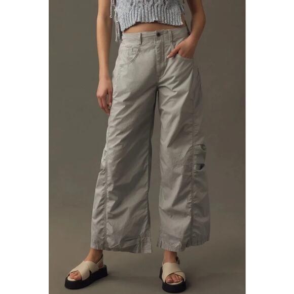 Pilcro Pants - Pilcro Wide-Leg Cargo Pants in Light Gray